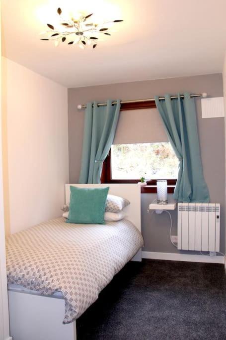Premium Ground Floor Apartment, Near Fort William Town Centre Extérieur photo
